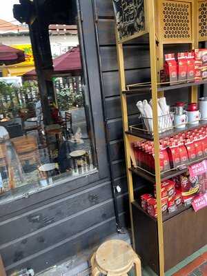 Highlands Coffee Mạc Đĩnh Chi