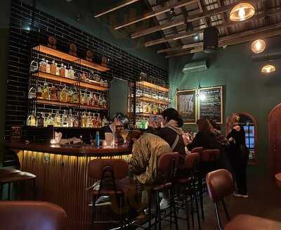 Leo's - Cocktails & Co.