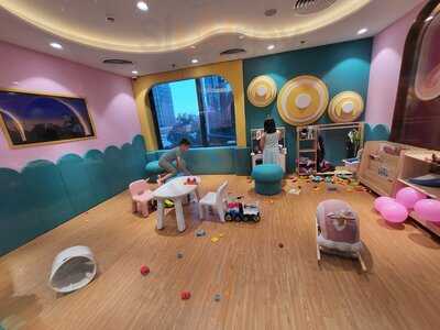 Beauty In The Pot (diamond Plaza)