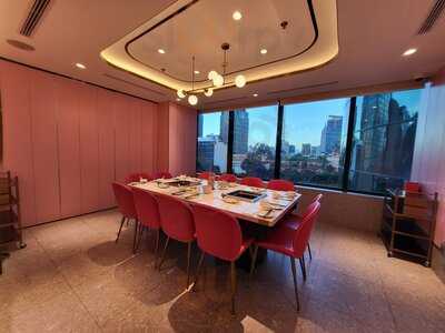 Beauty In The Pot (diamond Plaza)