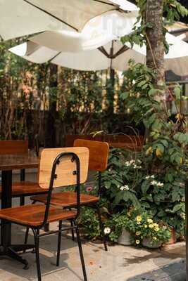 Cafe đơn - Florish And Coffee