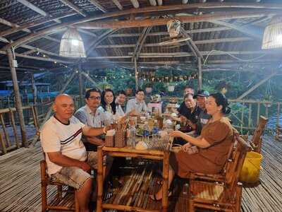 Bến Xưa Restaurant & Coffee