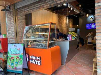 Bánh Mì Pate - Patedeli