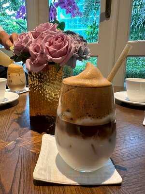 Côn Sơn Restaurant & Lounge