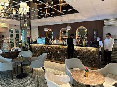 Côn Sơn Restaurant & Lounge