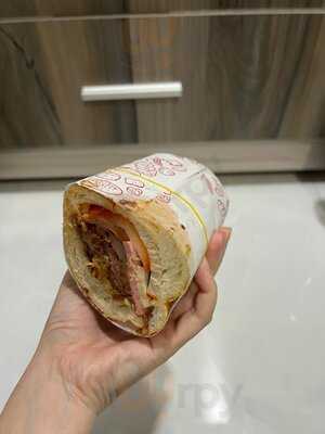 Bánh Mì Bà Huynh - Madam Win