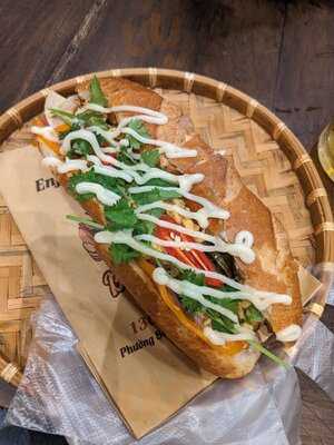 Bánh Mì Mẹ Ỉn