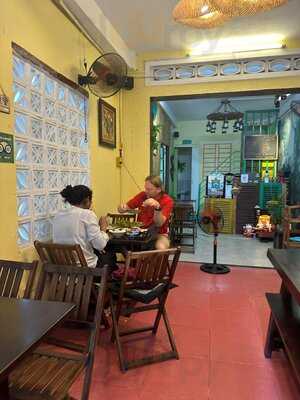 Cây Me An Bàng Restaurant ( The Tamarind Tree Restaurant )