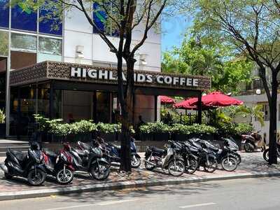 Highlands Coffee Tôn Đức Thắng