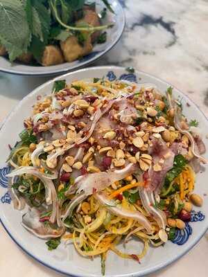 Nhà Hàng Nguyễn Gia