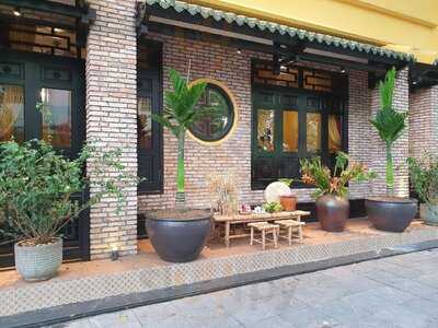 Nhà Hàng Nguyễn Gia