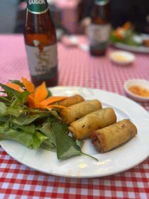 Sen Đại Việt Restaurant