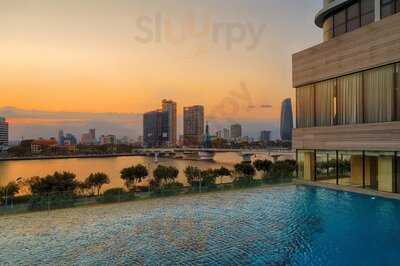 Gaia Pool Bar Melia Vinpearl Da Nang