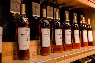 Cửa Hàng Rượu Ngoại Wine Lux