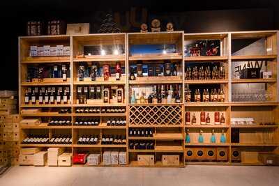 Cửa Hàng Rượu Ngoại Wine Lux