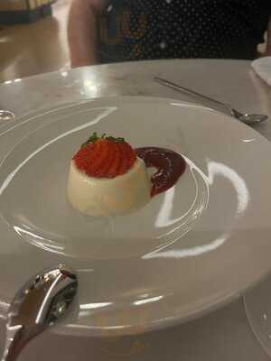 Nhà Hàng Ottimo House