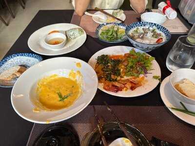 Epic Vietnamese Bistro - 에픽 베트남 비스트로