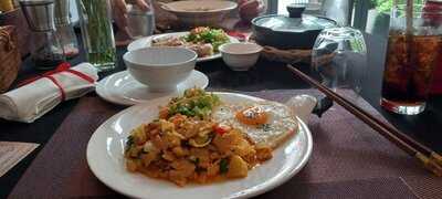 Epic Vietnamese Bistro - 에픽 베트남 비스트로