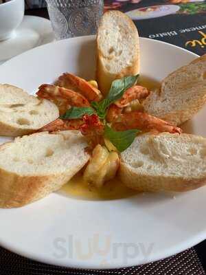 Epic Vietnamese Bistro - 에픽 베트남 비스트로