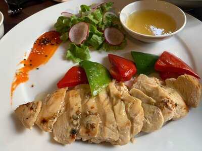 Epic Vietnamese Bistro - 에픽 베트남 비스트로