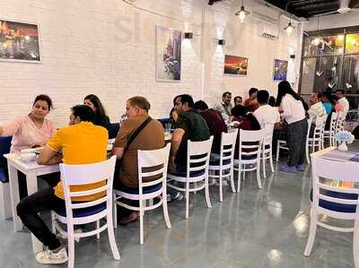 Indian Ganga Restaurant And Lounge