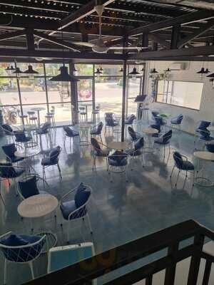 Indian Ganga Restaurant And Lounge