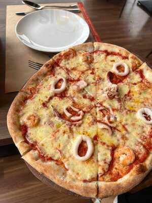 Cardi Pizzeria Võ Văn Kiệt