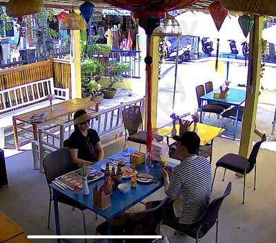 Happy House Restaurant