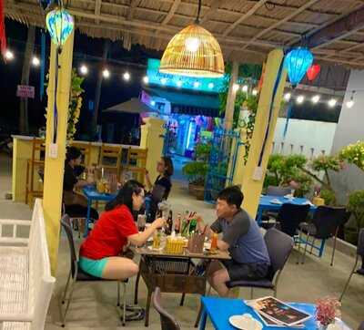 Happy House Restaurant