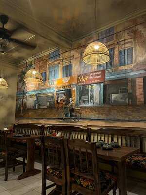 Mẹt Vietnamese Restaurant & Vegetarian Met 4