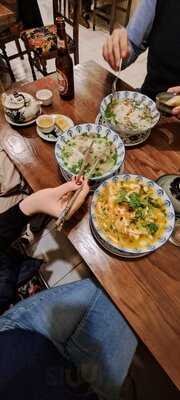 Mẹt Vietnamese Restaurant & Vegetarian Met 4