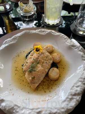 Lüne Restaurant & Bar