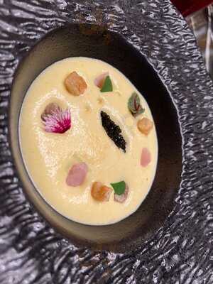 Lüne Restaurant & Bar