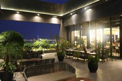 Grand K _ Sky 45 Bar & Lounge