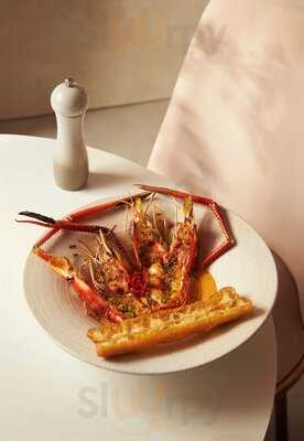 Luca - Eatery & Bar Lounge