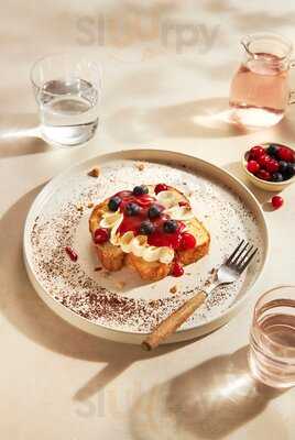 Luca - Eatery & Bar Lounge