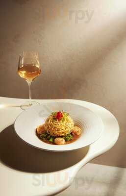 Luca - Eatery & Bar Lounge