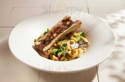 Luca - Eatery & Bar Lounge