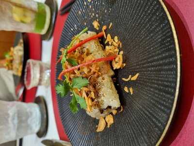 Delek Chay - 18 Hàn Thuyên