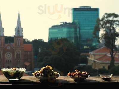 Người Tám Chuyện House