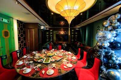 Nhà Hàng Nam Phương Lầu