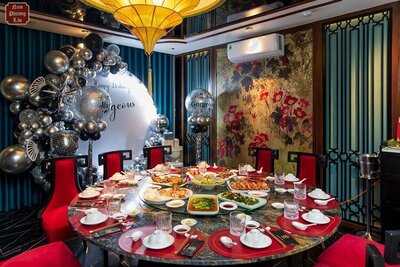 Nhà Hàng Nam Phương Lầu