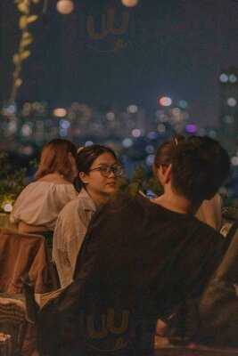 Chạng Vạng Rooftop Hàng Xanh