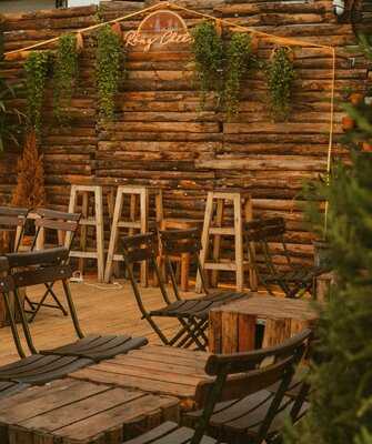 Ráng Chiều Rooftop