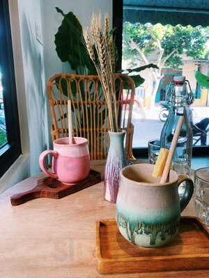 Nine Coffee & Home Cooked