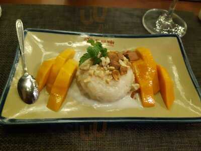 Vi Ha Noi Restaurant & Cafe