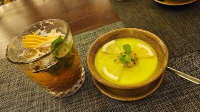 Vi Ha Noi Restaurant & Cafe