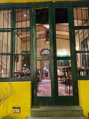 Vi Ha Noi Restaurant & Cafe