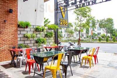 V Pub And Restaurant