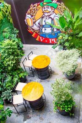 V Pub And Restaurant